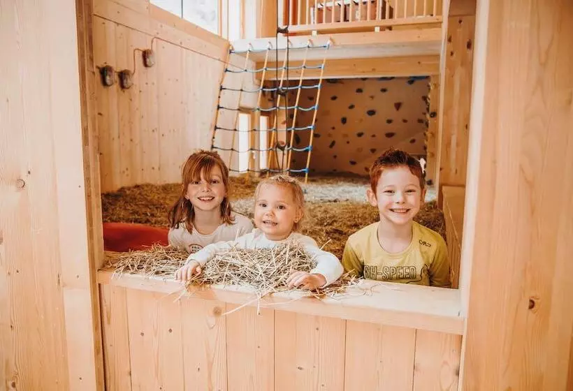 ホテル Feuerstein Nature Family Resort