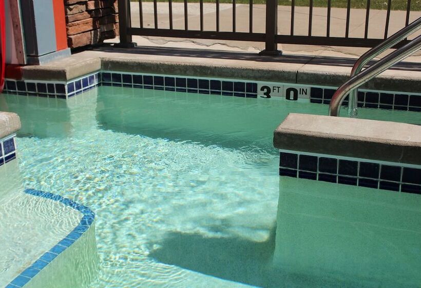 فندق Legendary Waters Resort & Casino