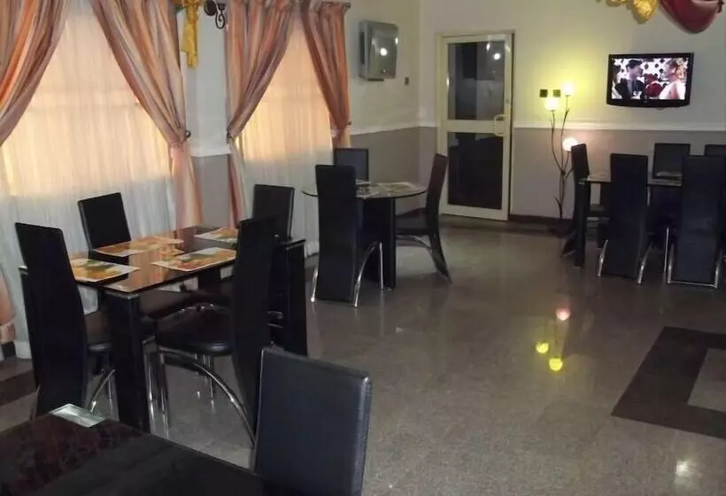 هتل Signature Grand