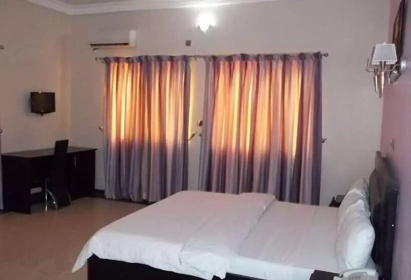 هتل Signature Grand