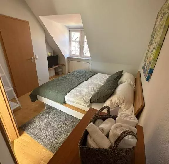 Hotelli Vinopresso Gmbh   Café Römer