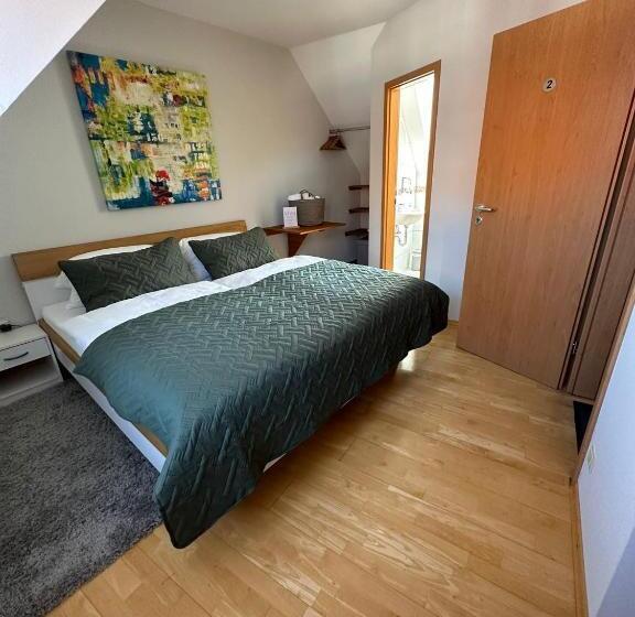 Отель Vinopresso Gmbh   Café Römer