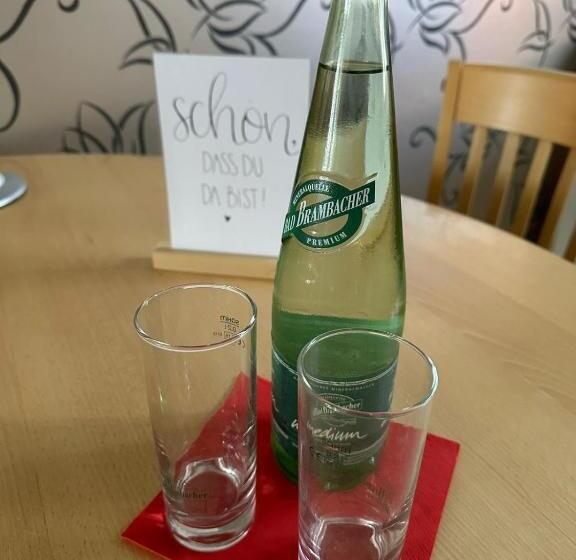 Отель Vinopresso Gmbh   Café Römer