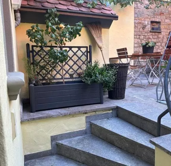 Hotelli Vinopresso Gmbh   Café Römer