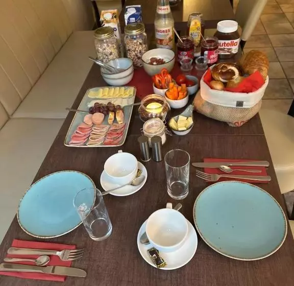 Hotelli Vinopresso Gmbh   Café Römer