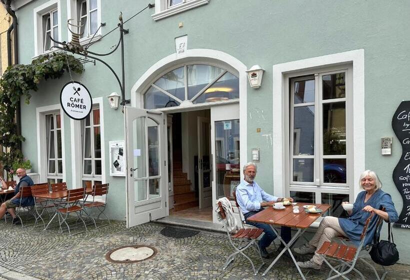 Отель Vinopresso Gmbh   Café Römer