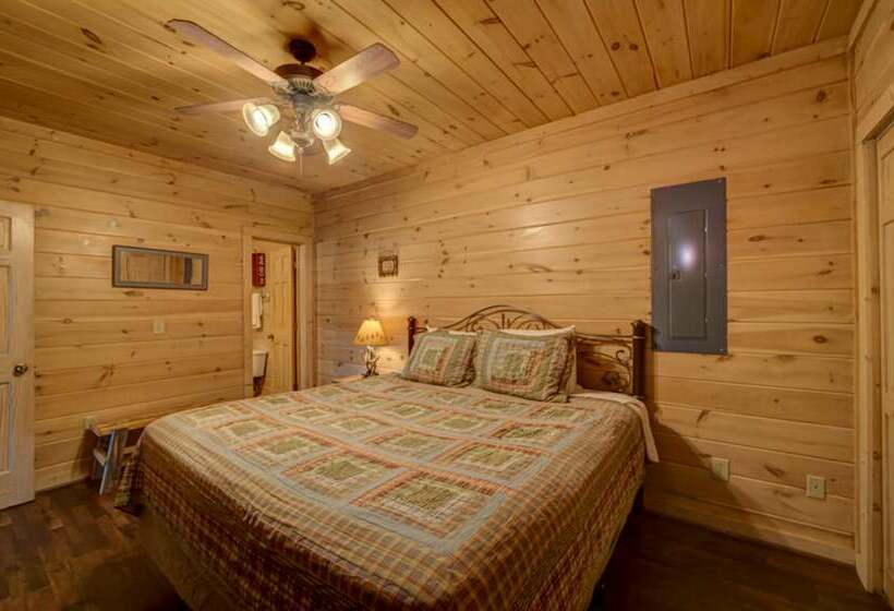 Pinecone Peak By Escape To Blue Ridge