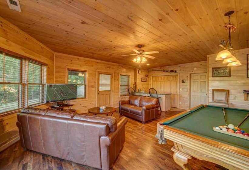 Pinecone Peak By Escape To Blue Ridge