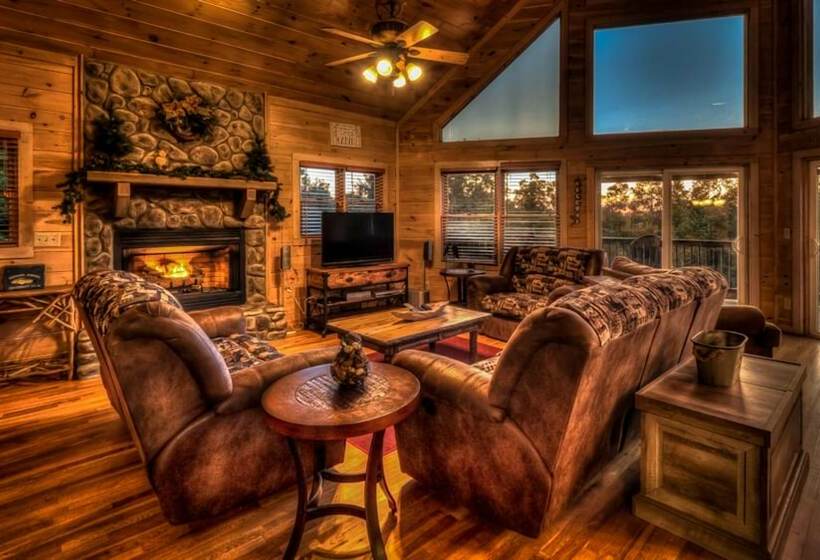 Pinecone Peak By Escape To Blue Ridge