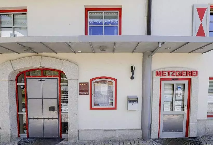 Hotelli Burggasthof Hauptmann