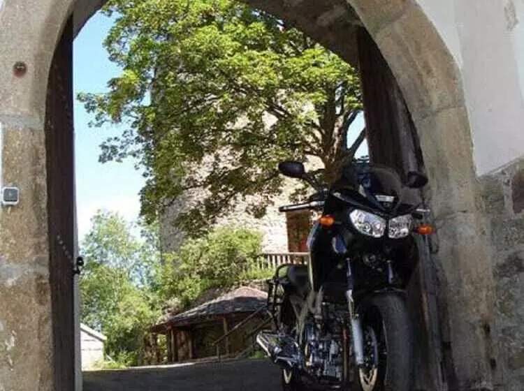 Hotelli Burggasthof Hauptmann