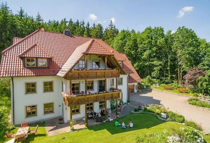 Maaseutuhotelli Eulenberghof Kraus