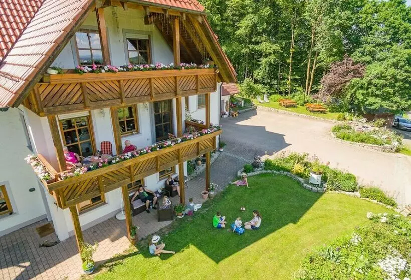 Maaseutuhotelli Eulenberghof Kraus