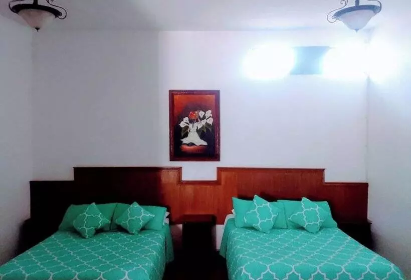 ホテル San Antonios