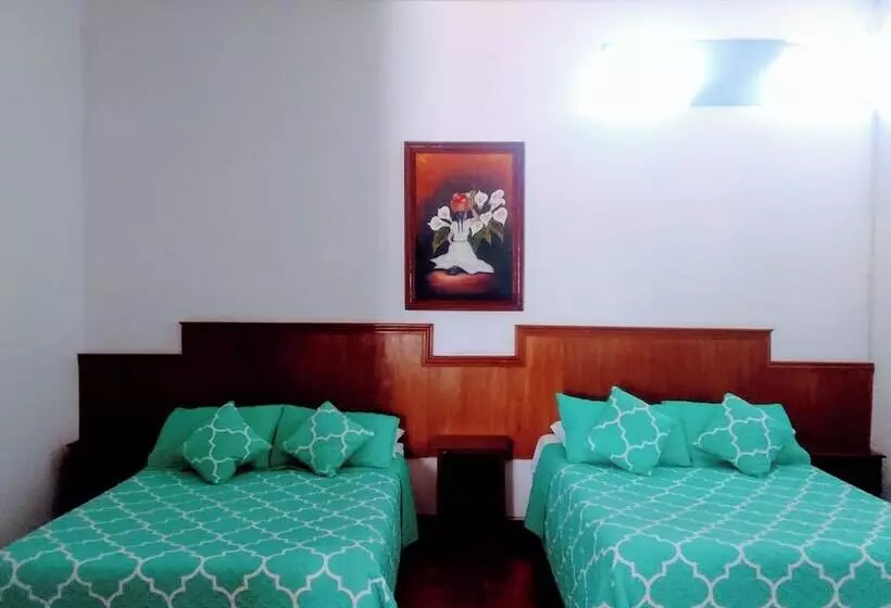 ホテル San Antonios