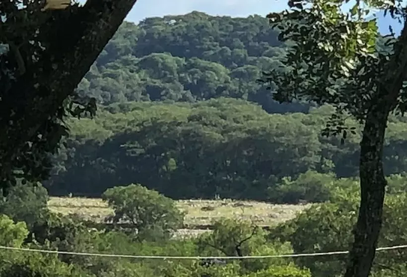 Warakusi Cottages   Off Road