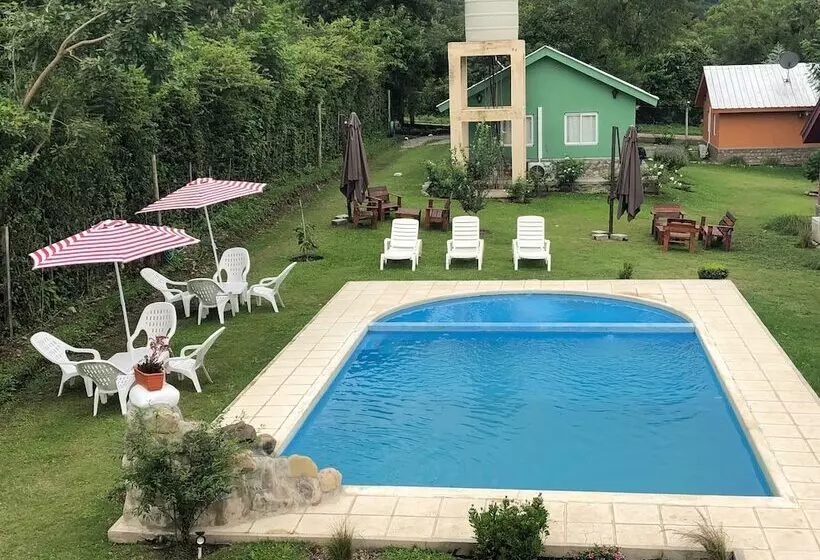 Warakusi Cottages   Off Road