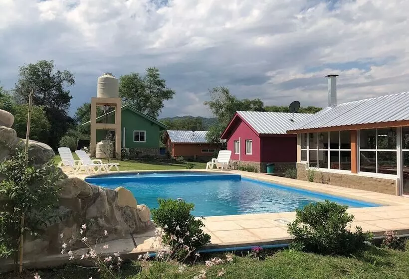 Warakusi Cottages   Off Road