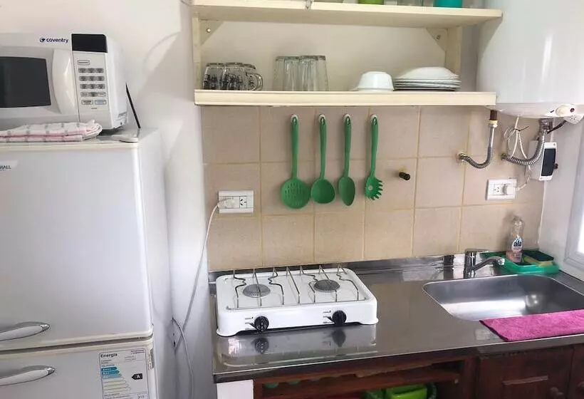 Warakusi Cottages   Off Road