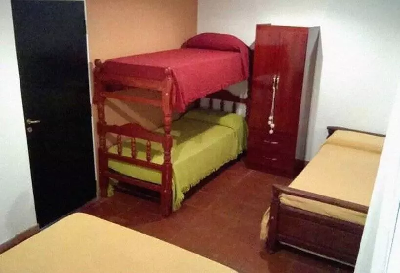 Warakusi Cottages   Off Road