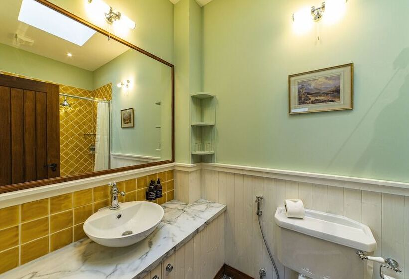 Black Sheep Hotels Cabins