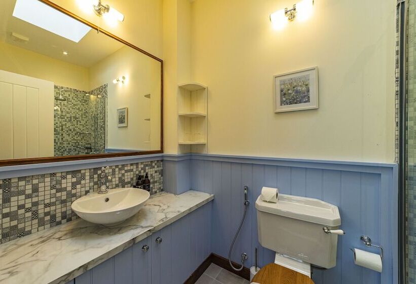 Black Sheep Hotels Cabins