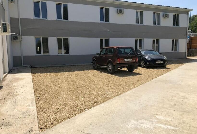 فندق Azov Resort