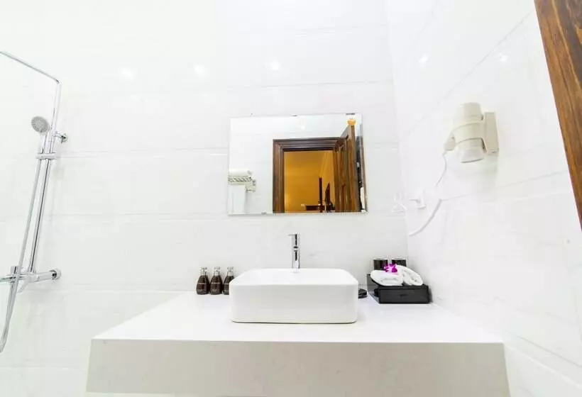 Qr Hotel Dalat