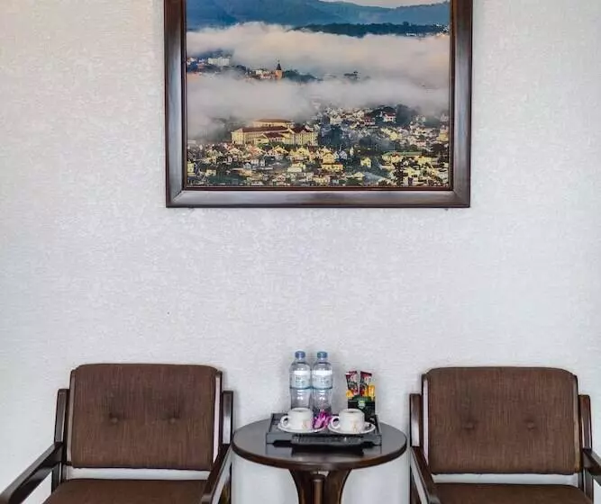 Qr Hotel Dalat