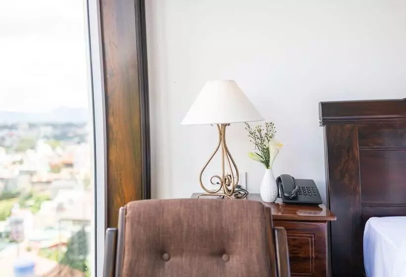 Qr Hotel Dalat