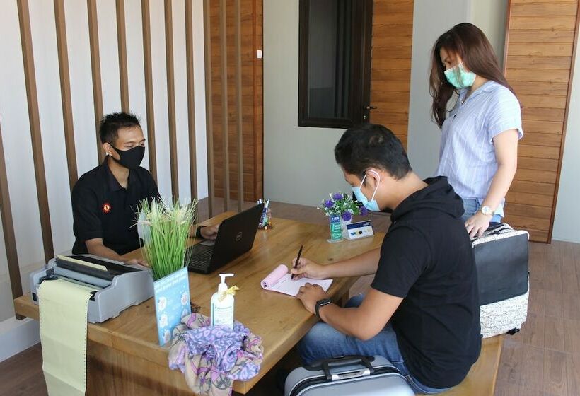 پانسیون Amarilis Near Sam Poo Kong