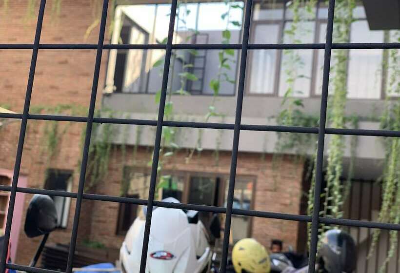 پانسیون Amarilis Near Sam Poo Kong