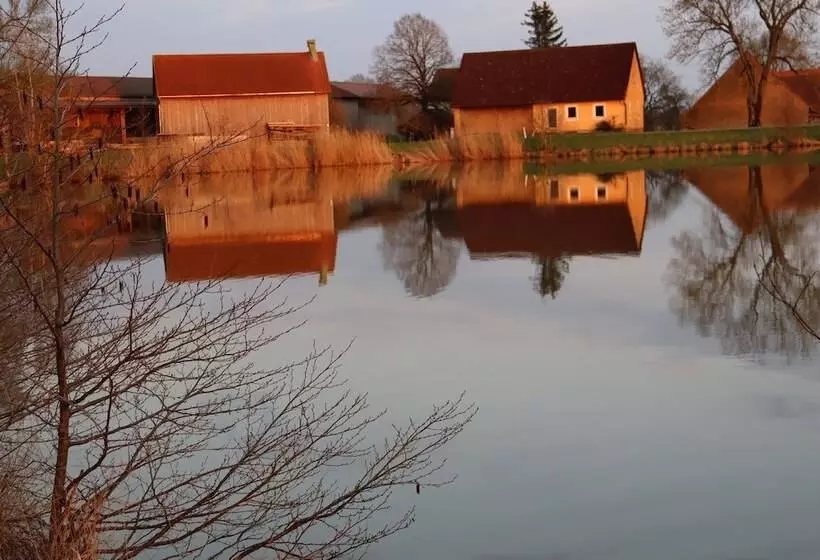 Majatalo Gasthof Zur Altmühlquelle