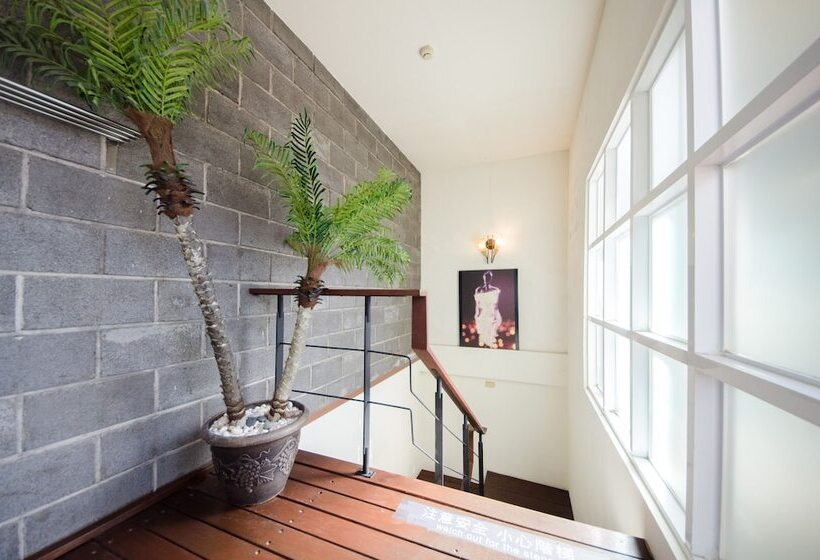 پانسیون Lanhiwan Inn