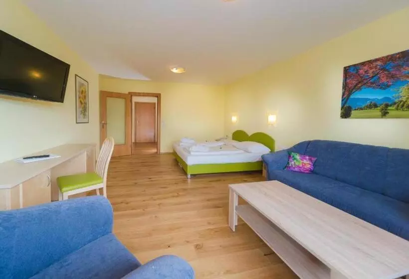 Almfrieden Hotel & Romantikchalet