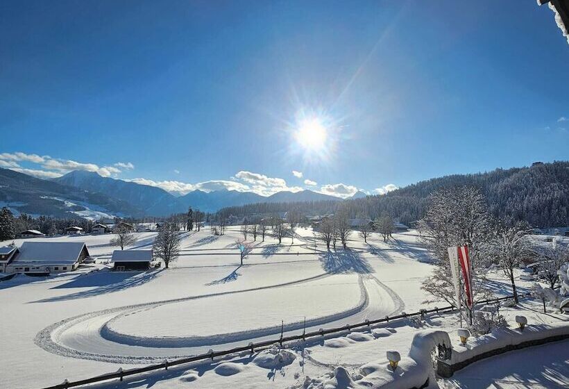 Almfrieden Hotel & Romantikchalet