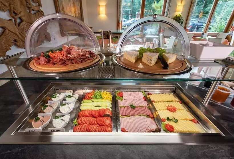 Almfrieden Hotel & Romantikchalet