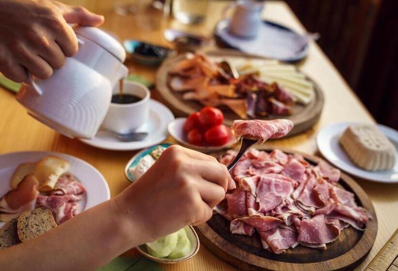 Alpenhotel Wanderniki