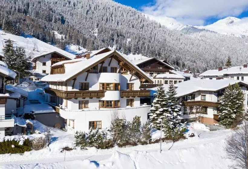 Aparthotel Alpin Life