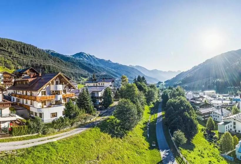 Aparthotel Alpin Life