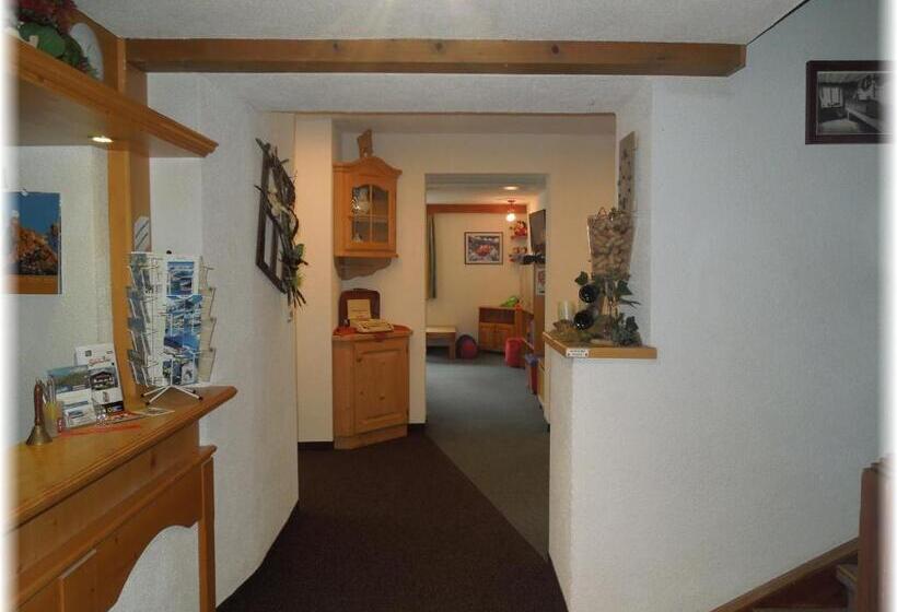 مبيت وإفطار Gästehaus Edelweiss