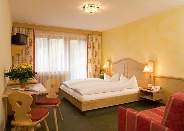 住宿加早餐  Pension Almrausch