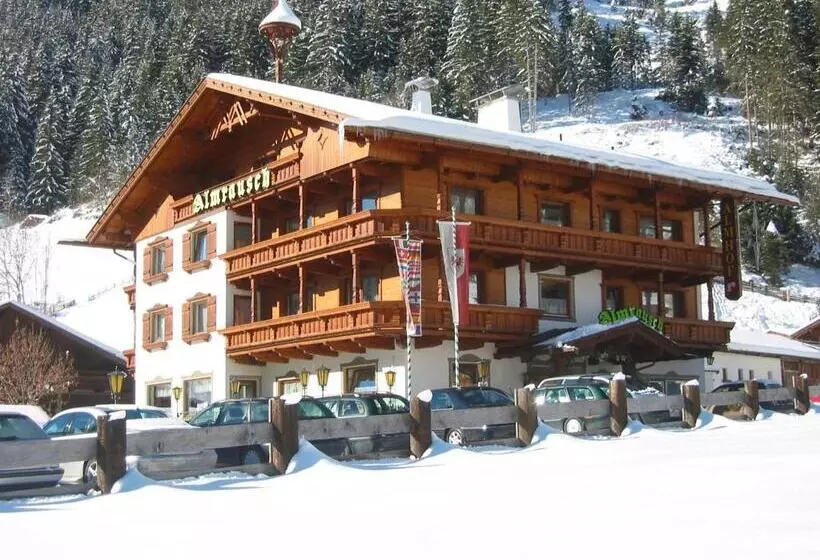 住宿加早餐  Pension Almrausch