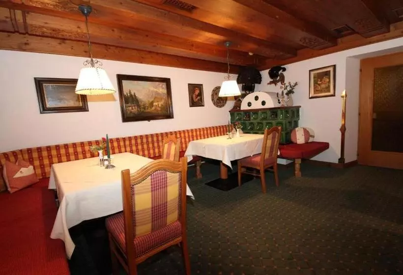 住宿加早餐  Pension Almrausch