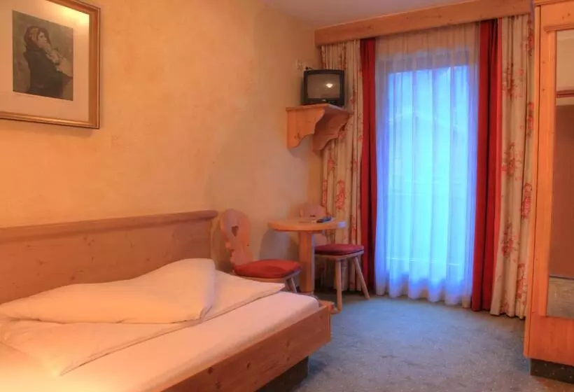 住宿加早餐  Pension Almrausch