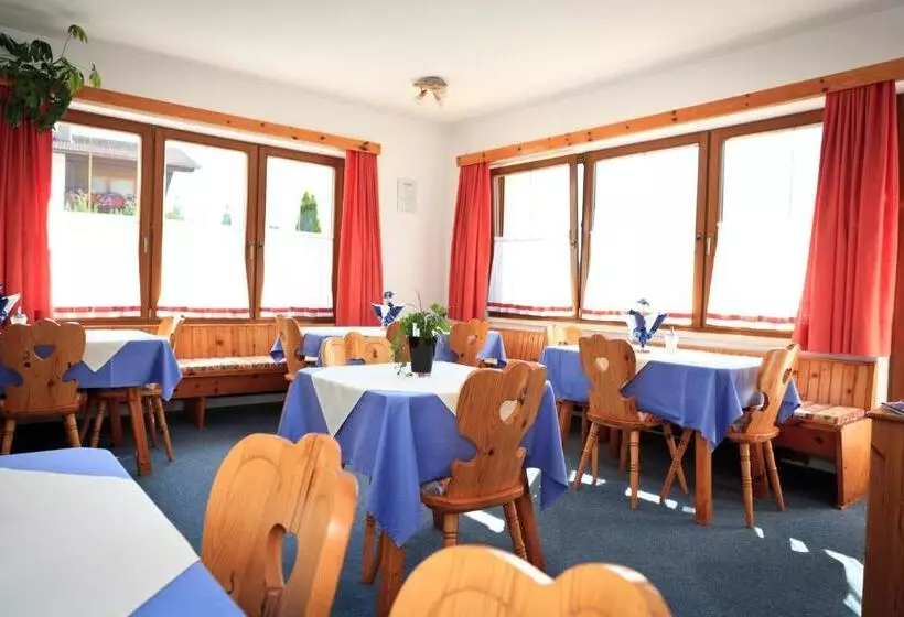 Aamiaismajoitus (B&B) Pension Fundus