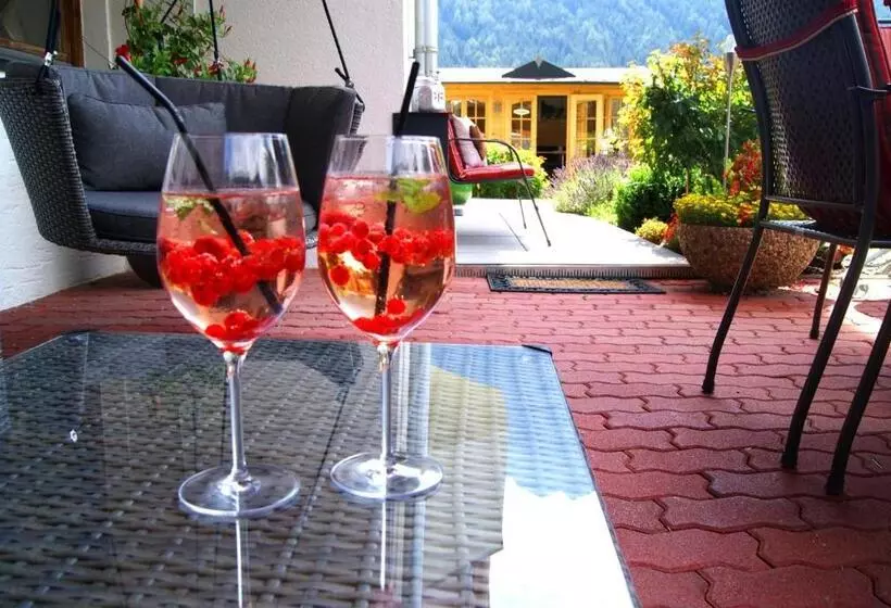 ホテル Alphof Stubaital