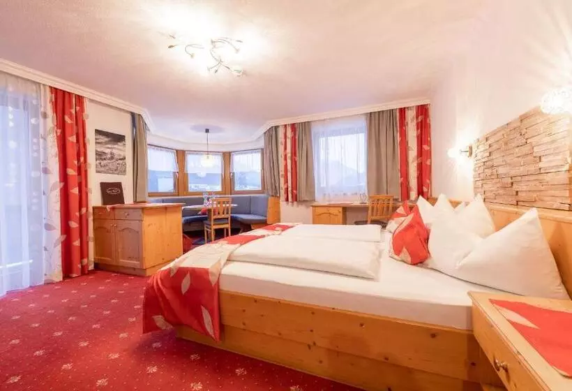 ホテル Alphof Stubaital