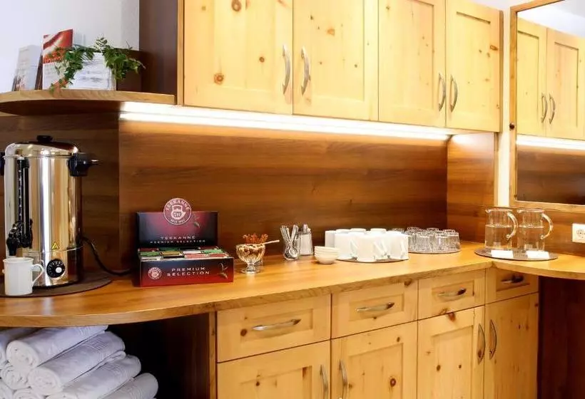 ホテル Amontanara