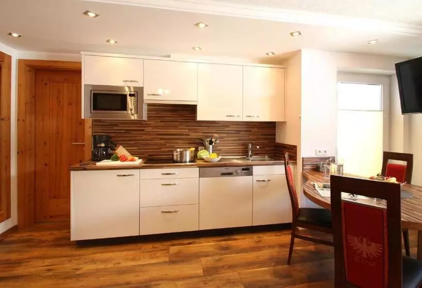 ホテル Amontanara